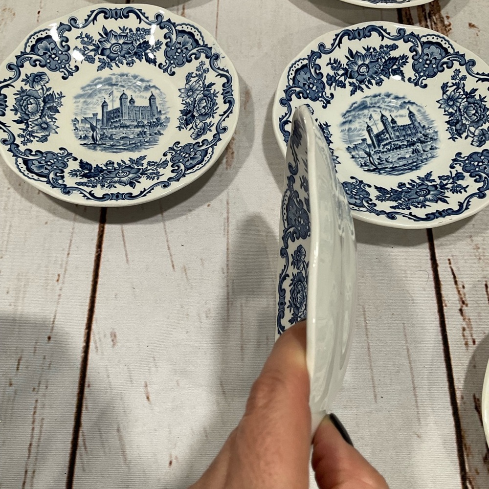 ENOCH WEDGWOOD TUNSTALL BLUE AND WHITE SAUCER ROYAL HOMES OF BRITAIN ENGLAND - Picture 6 of 9